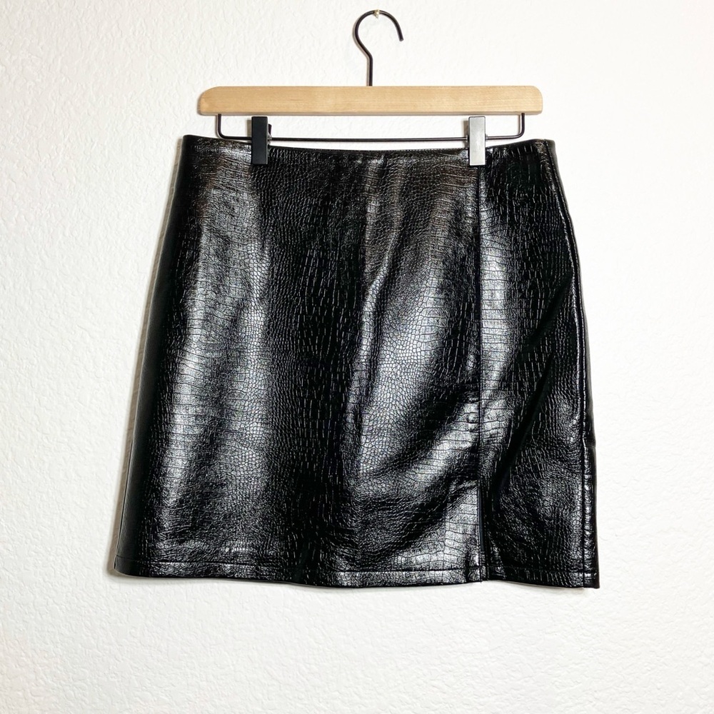 🔥Topshop black faux leather skirt sz8